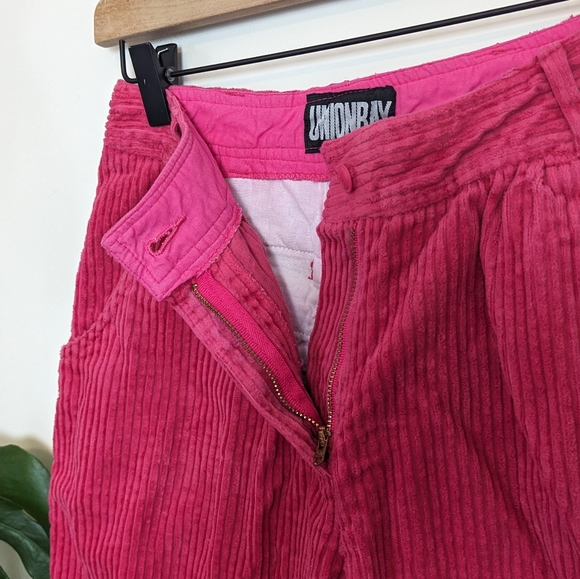 UNIONBAY | Vintage | Y2K | 90s | Wide Wale Corduroy Pant in Vibrant Pink - Picture 6 of 12
